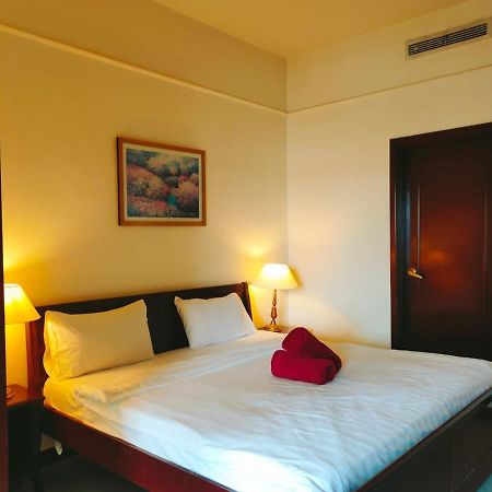 Luxhouz Suites At Times Square 쿠알라룸푸르 외부 사진