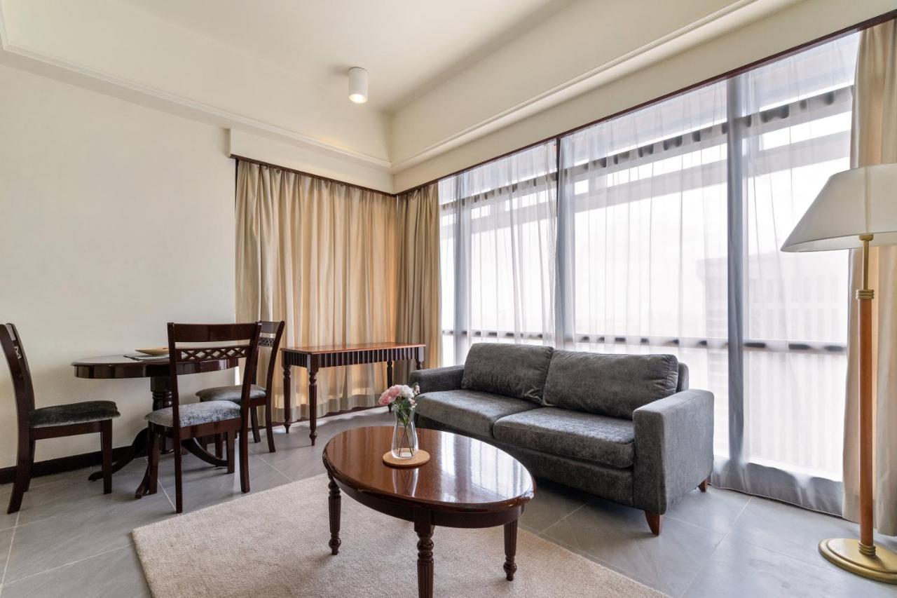 Luxhouz Suites At Times Square 쿠알라룸푸르 외부 사진