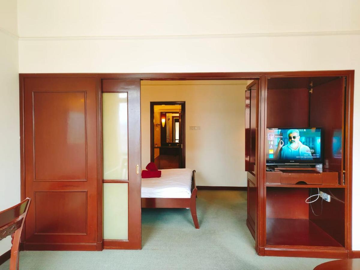 Luxhouz Suites At Times Square 쿠알라룸푸르 외부 사진